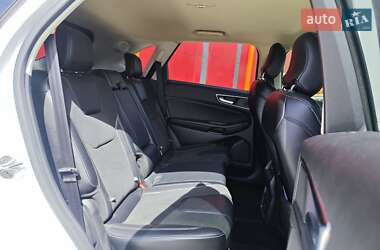 Внедорожник / Кроссовер Ford Edge 2015 в 