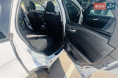 Внедорожник / Кроссовер Ford Edge 2018 в 