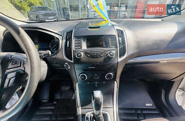Внедорожник / Кроссовер Ford Edge 2018 в 