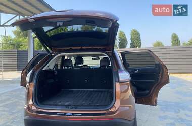 Внедорожник / Кроссовер Ford Edge 2017 в 