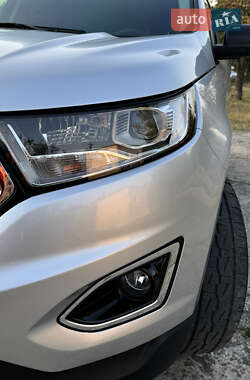 Внедорожник / Кроссовер Ford Edge 2016 в 