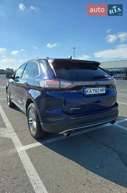 Позашляховик / Кросовер Ford Edge 2016 в 