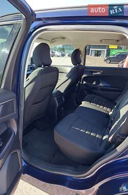 Позашляховик / Кросовер Ford Edge 2016 в 