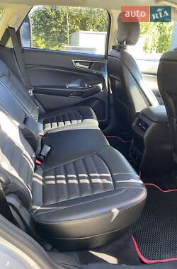 Позашляховик / Кросовер Ford Edge 2016 в 