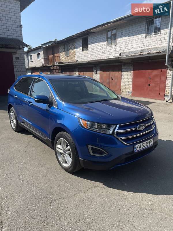 Позашляховик / Кросовер Ford Edge 2018 в 