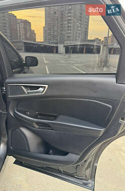 Внедорожник / Кроссовер Ford Edge 2019 в 