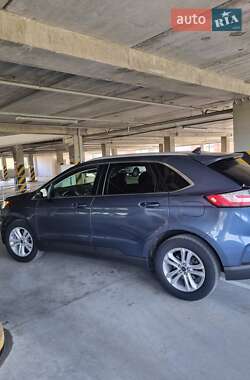 Внедорожник / Кроссовер Ford Edge 2019 в 