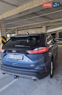 Внедорожник / Кроссовер Ford Edge 2019 в 