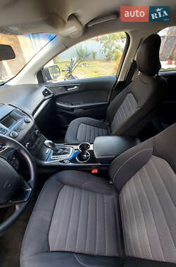Внедорожник / Кроссовер Ford Edge 2015 в 