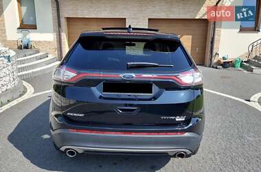 Позашляховик / Кросовер Ford Edge 2017 в 