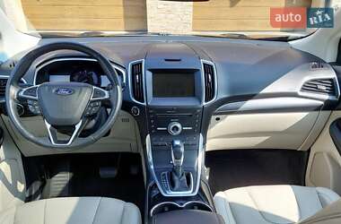 Позашляховик / Кросовер Ford Edge 2017 в 