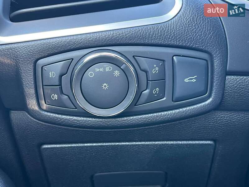 Позашляховик / Кросовер Ford Edge 2016 в Києві