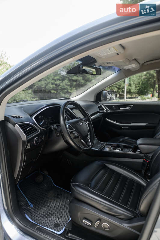Внедорожник / Кроссовер Ford Edge 2018 в Новояворовске
