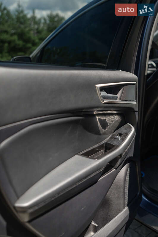 Внедорожник / Кроссовер Ford Edge 2018 в Новояворовске