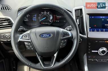Внедорожник / Кроссовер Ford Edge 2020 в 