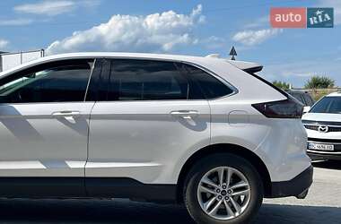 Позашляховик / Кросовер Ford Edge 2017 в 