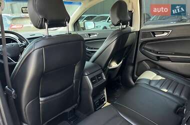 Позашляховик / Кросовер Ford Edge 2017 в 