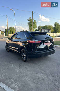 Позашляховик / Кросовер Ford Edge 2022 в 