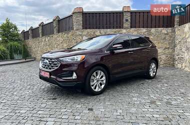 Позашляховик / Кросовер Ford Edge 2022 в 