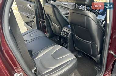 Позашляховик / Кросовер Ford Edge 2022 в 