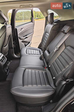 Внедорожник / Кроссовер Ford Edge 2020 в 