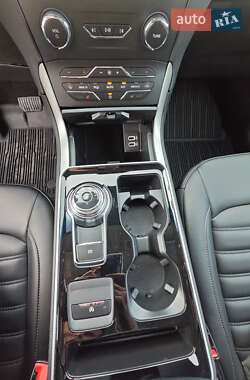 Внедорожник / Кроссовер Ford Edge 2020 в 