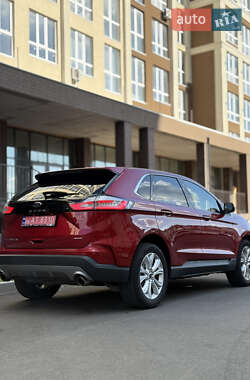 Внедорожник / Кроссовер Ford Edge 2022 в 