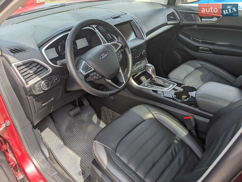 Внедорожник / Кроссовер Ford Edge 2016 в Ивано-Франковске