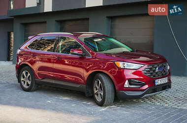 Позашляховик / Кросовер Ford Edge 2019 в 