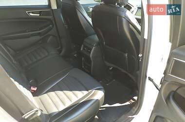 Внедорожник / Кроссовер Ford Edge 2015 в 