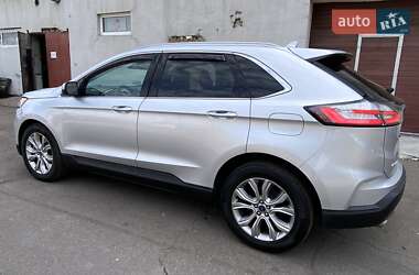 Позашляховик / Кросовер Ford Edge 2019 в 