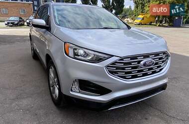 Позашляховик / Кросовер Ford Edge 2019 в 