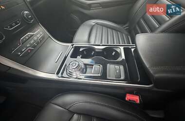 Внедорожник / Кроссовер Ford Edge 2020 в 