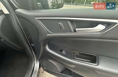 Внедорожник / Кроссовер Ford Edge 2020 в 