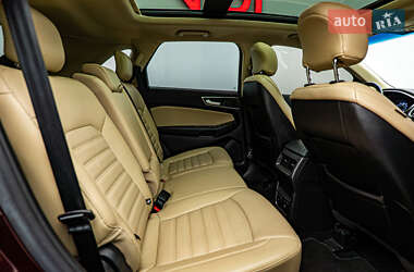Позашляховик / Кросовер Ford Edge 2017 в 