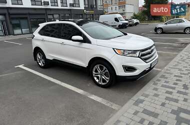 Позашляховик / Кросовер Ford Edge 2018 в 