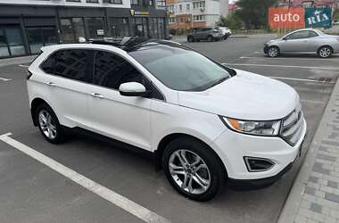 Позашляховик / Кросовер Ford Edge 2018 в 