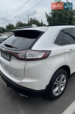 Позашляховик / Кросовер Ford Edge 2018 в 