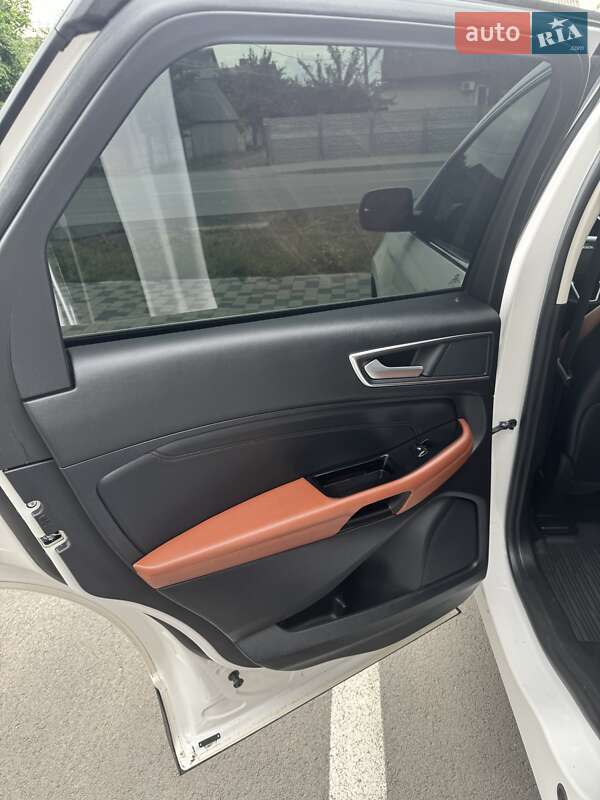Позашляховик / Кросовер Ford Edge 2018 в Чернігові