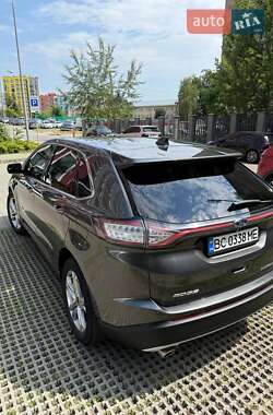 Позашляховик / Кросовер Ford Edge 2018 в 