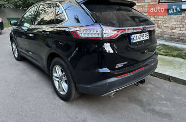 Позашляховик / Кросовер Ford Edge 2016 в 
