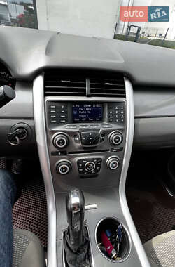 Внедорожник / Кроссовер Ford Edge 2013 в 