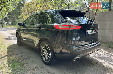 Позашляховик / Кросовер Ford Edge 2022 в 
