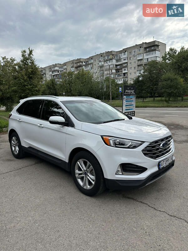 Позашляховик / Кросовер Ford Edge 2020 в 