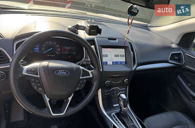 Внедорожник / Кроссовер Ford Edge 2017 в 