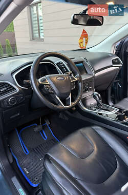 Внедорожник / Кроссовер Ford Edge 2016 в 
