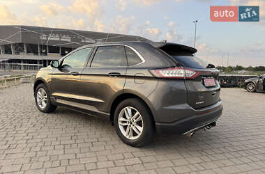 Позашляховик / Кросовер Ford Edge 2015 в 