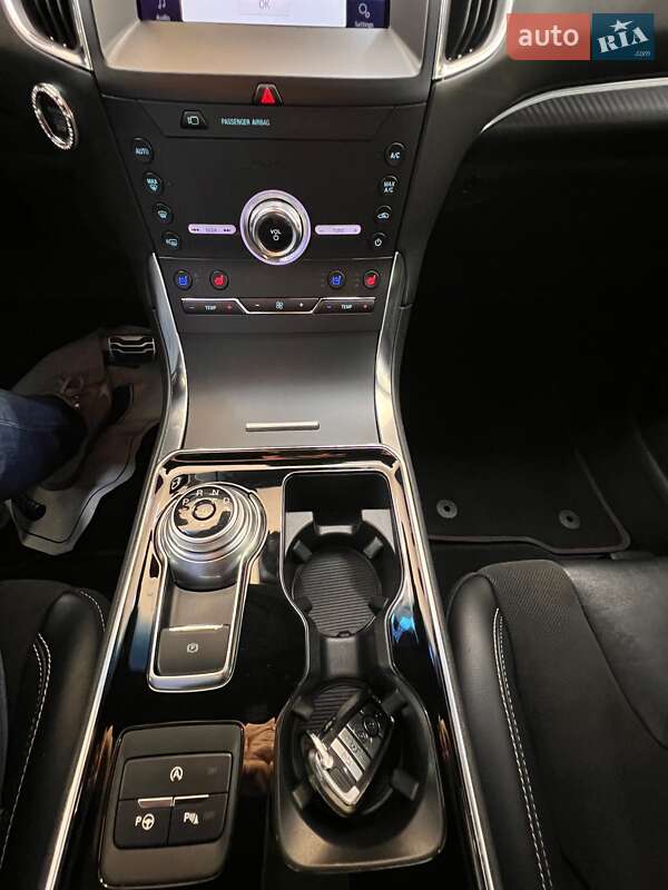 Внедорожник / Кроссовер Ford Edge 2020 в Киеве