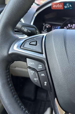 Внедорожник / Кроссовер Ford Edge 2020 в 