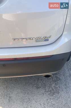 Внедорожник / Кроссовер Ford Edge 2015 в 